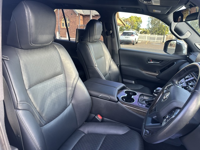 2022 Toyota LandCruiser - Image 2