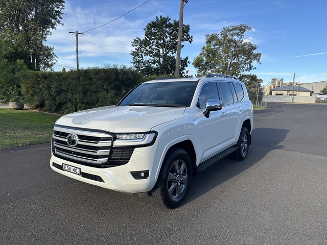 2022 Toyota LandCruiser - Image 8