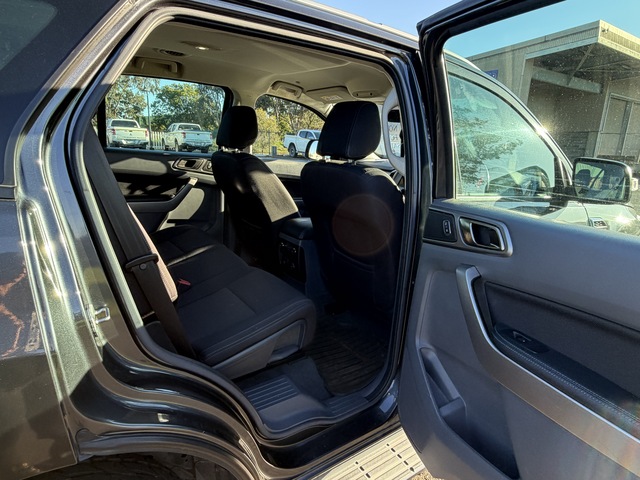 2016 Ford Everest - Image 2