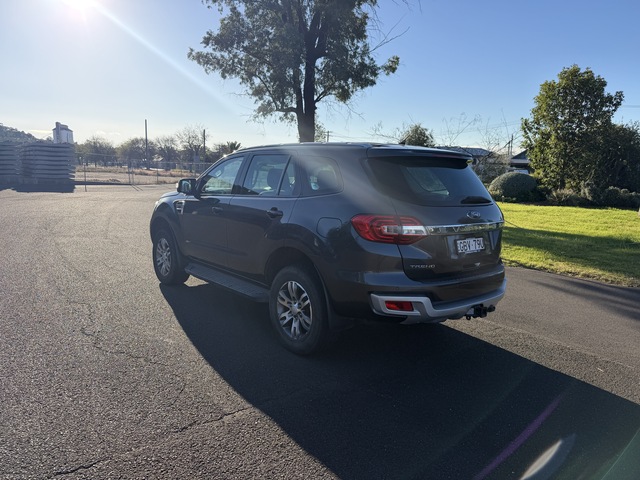 2016 Ford Everest - Image 11