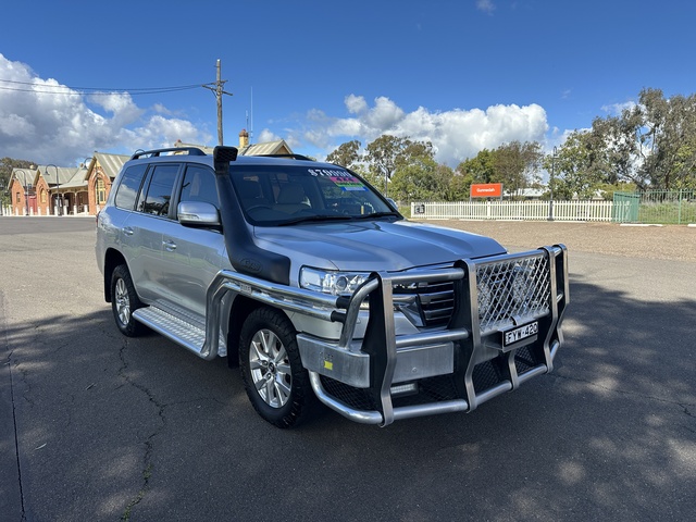 2020 Toyota LandCruiser